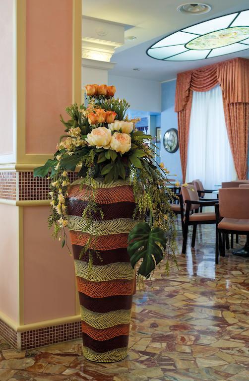 Hotel Pineta Беллария-Иджеа-Марина Экстерьер фото